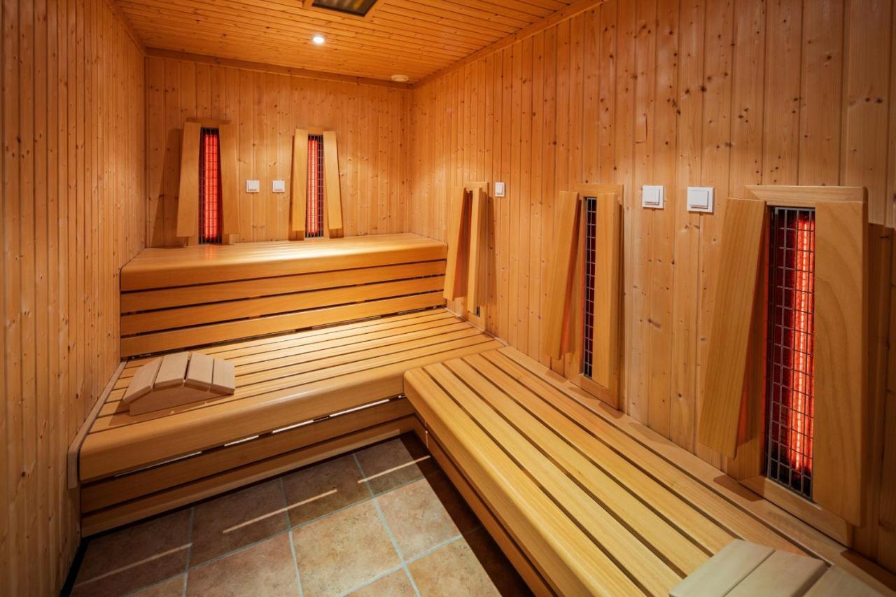Hotel Preishof キルヒハム エクステリア 写真