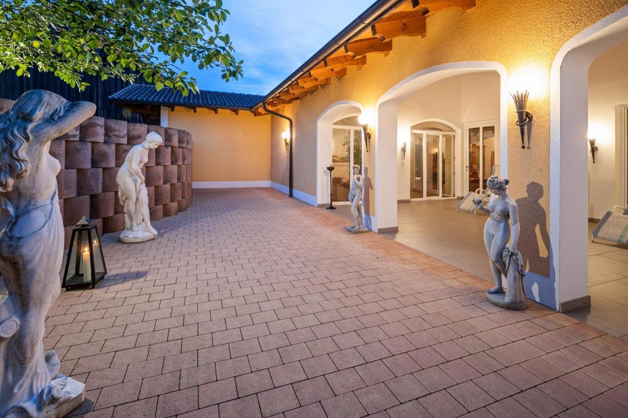 Hotel Preishof キルヒハム エクステリア 写真