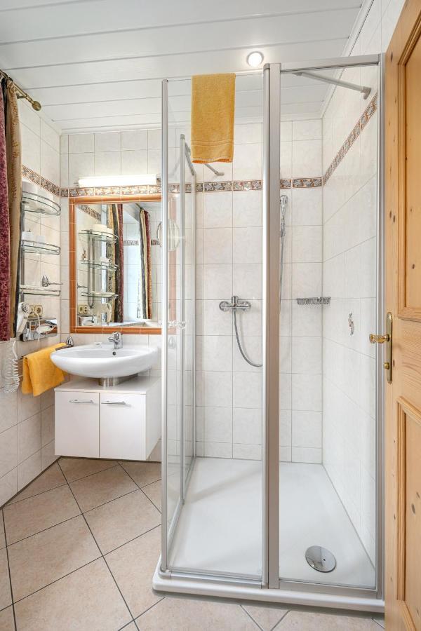 Hotel Preishof キルヒハム エクステリア 写真